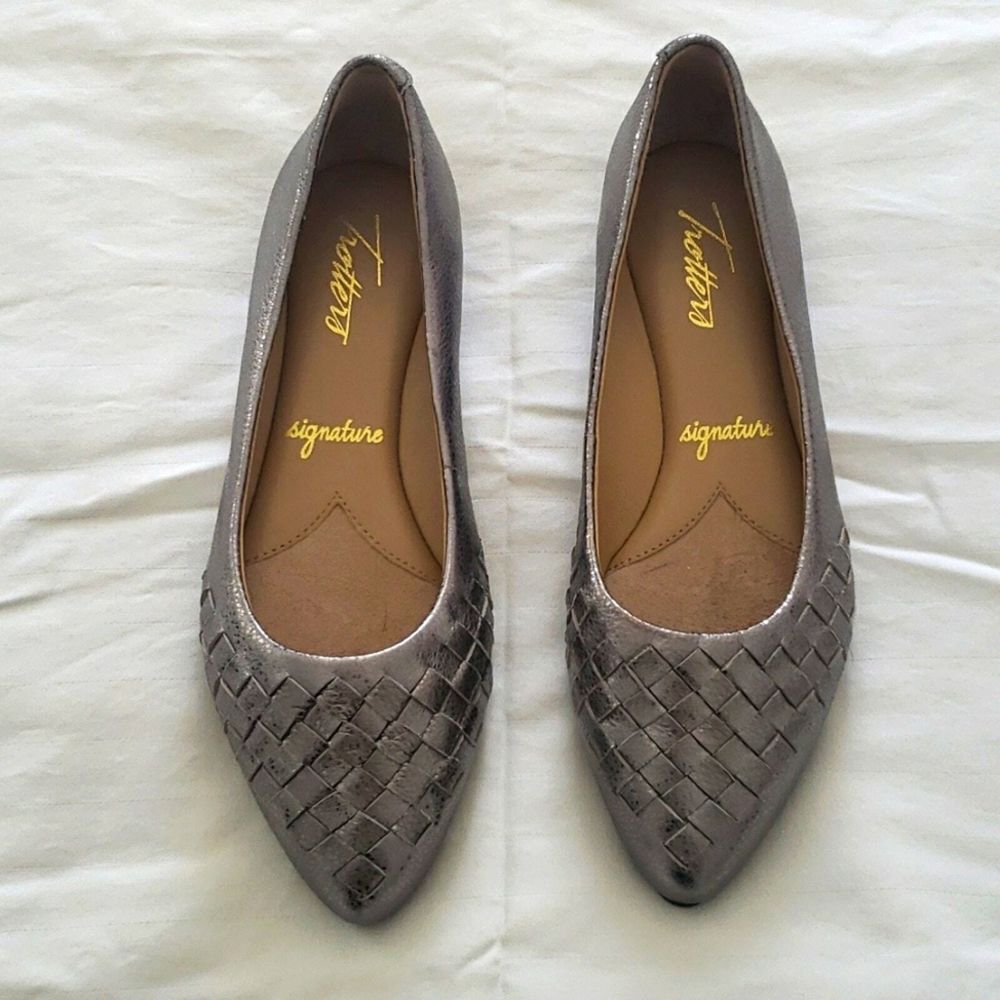 Silver woven‎ flats woman size 5 Metallic contemporary designer Italian - Picture 2 of 3